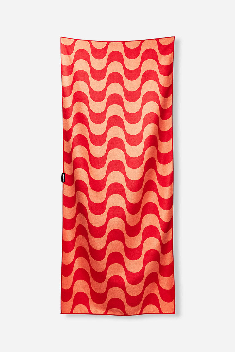 Original Towel: Copacabana Fuchsia