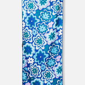 Original Towel: Groovy Flowers Blue Green